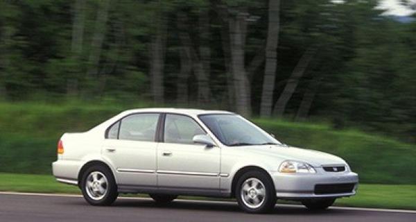 1995-1997 5 πόρτες Hatchback